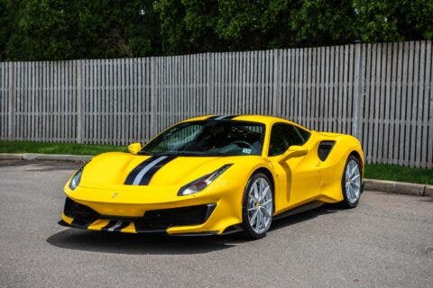 Ferrari 488 Pista Giallo Modena asta