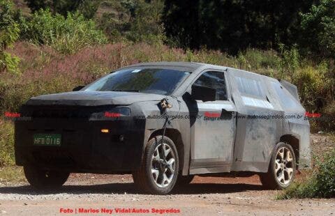 Jeep Grand Compass foto spia