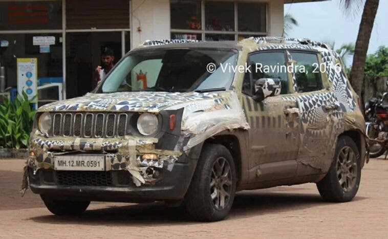 Jeep Renegade foto spia India