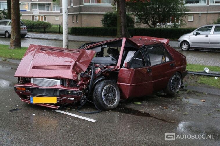 Lancia Delta HF Integrale distrutta incidente