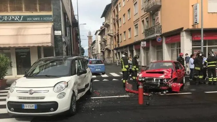 Lancia Delta HF Integrale incidente Biella