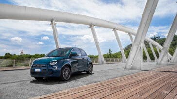 Nuova Fiat 500 Elettrica berlina La Prima