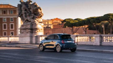 Nuova Fiat 500 Elettrica berlina La Prima