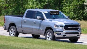 Ram 1500 Lone Star 2021 foto spia