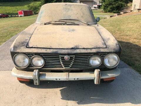 Alfa Romeo 2000 GTV barn find