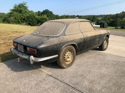 Alfa Romeo 2000 GTV barn find