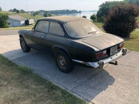 Alfa Romeo 2000 GTV barn find