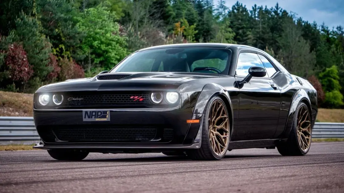 Dodge Challenger R/T Scat Pack Widebody diventa più lussuosa e sportiva