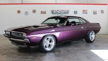Dodge Challenger restomod 1970