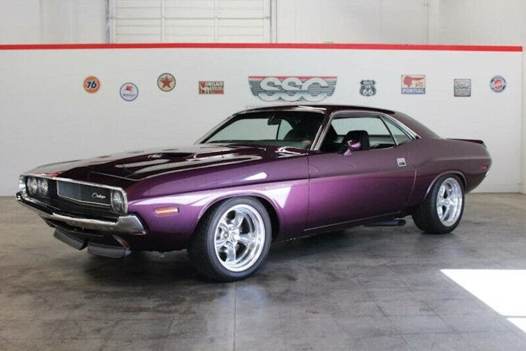 Dodge Challenger restomod 1970