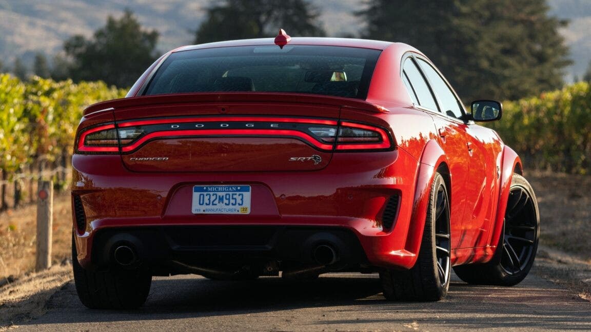 Dodge Charger SRT Hellcat 2021: svelati i prezzi del nuovo model year