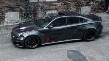 Dodge Charger SRT Hellcat modificata