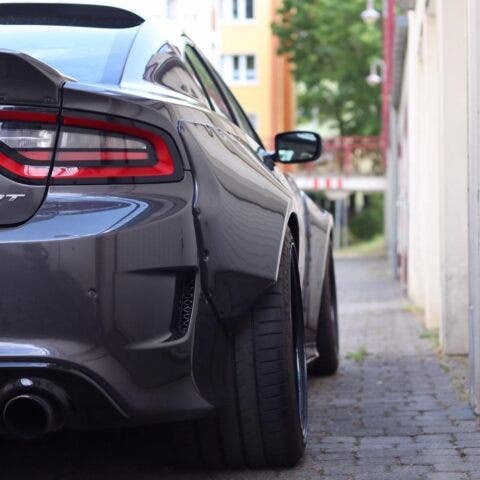 Dodge Charger SRT Hellcat modificata