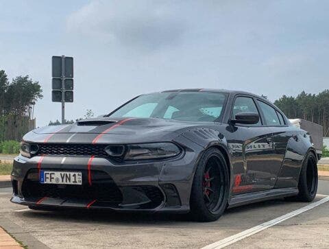 Dodge Charger SRT Hellcat modificata