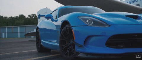 Dodge Viper TA vs Audi R8 drag race