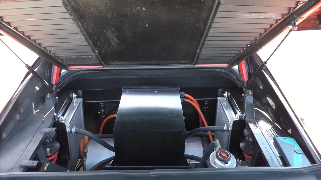 Ferrari 308 GTS motore Tesla
