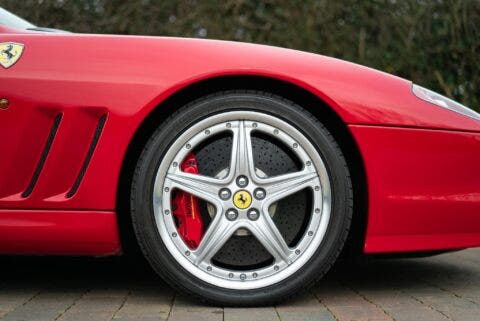Ferrari 575 Superamerica guida a destra