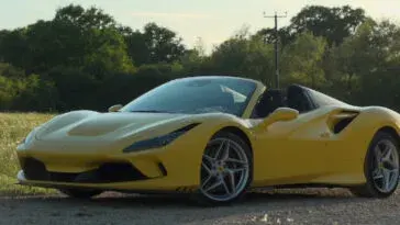 Ferrari F8 Spider Autocar