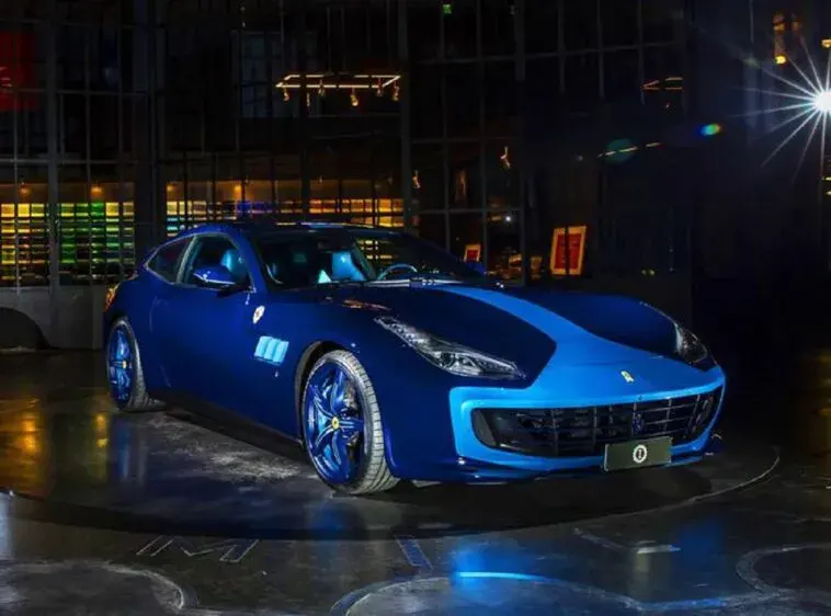 Ferrari GTC4Lusso Azzurra