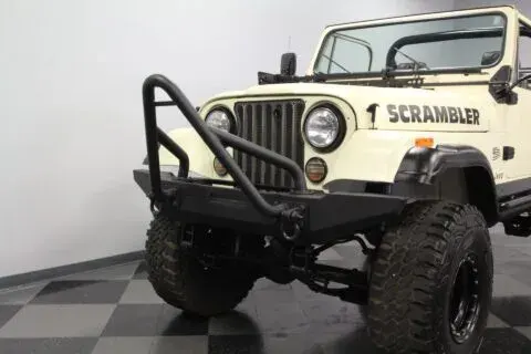 Jeep CJ-8 Scrambler 1982