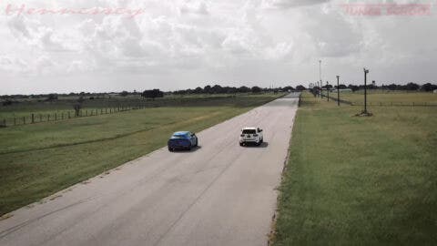 Jeep Grand Cherokee Trackhawk vs Lamborghini Urus drag race