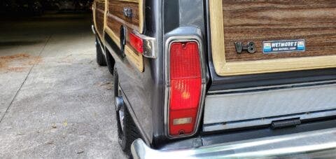 Jeep Grand Wagoneer 1988 asta