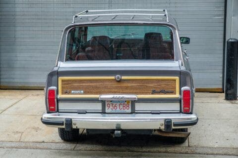 Jeep Grand Wagoneer 1988 asta