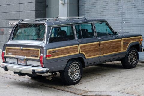 Jeep Grand Wagoneer 1988 asta