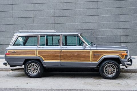 Jeep Grand Wagoneer 1988 asta