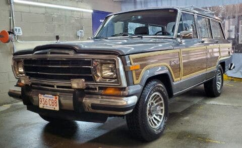 Jeep Grand Wagoneer 1988 asta