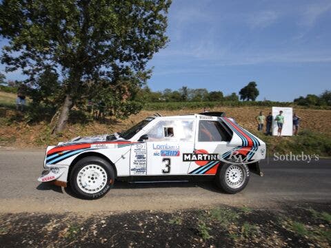 Lancia Delta S4 Rally livrea Martini asta