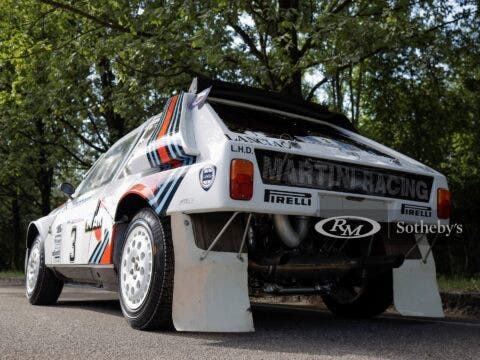 Lancia Delta S4 Rally livrea Martini asta