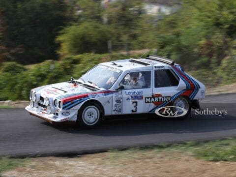 Lancia Delta S4 Rally livrea Martini asta