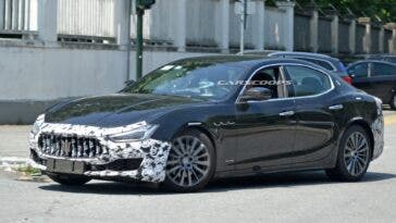 Maserati Ghibli nuovo restyling foto spia