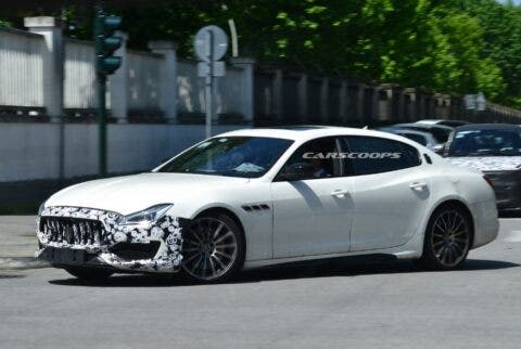 Maserati Quattroporte 2021 ultime foto spia