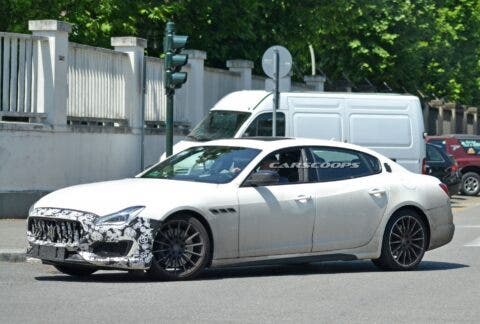 Maserati Quattroporte 2021 ultime foto spia