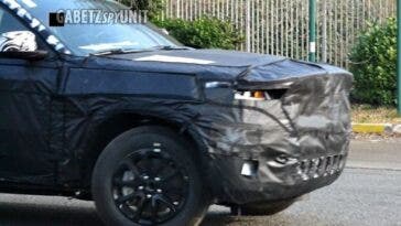 Nuova Jeep Grand Cherokee foto spia Italia