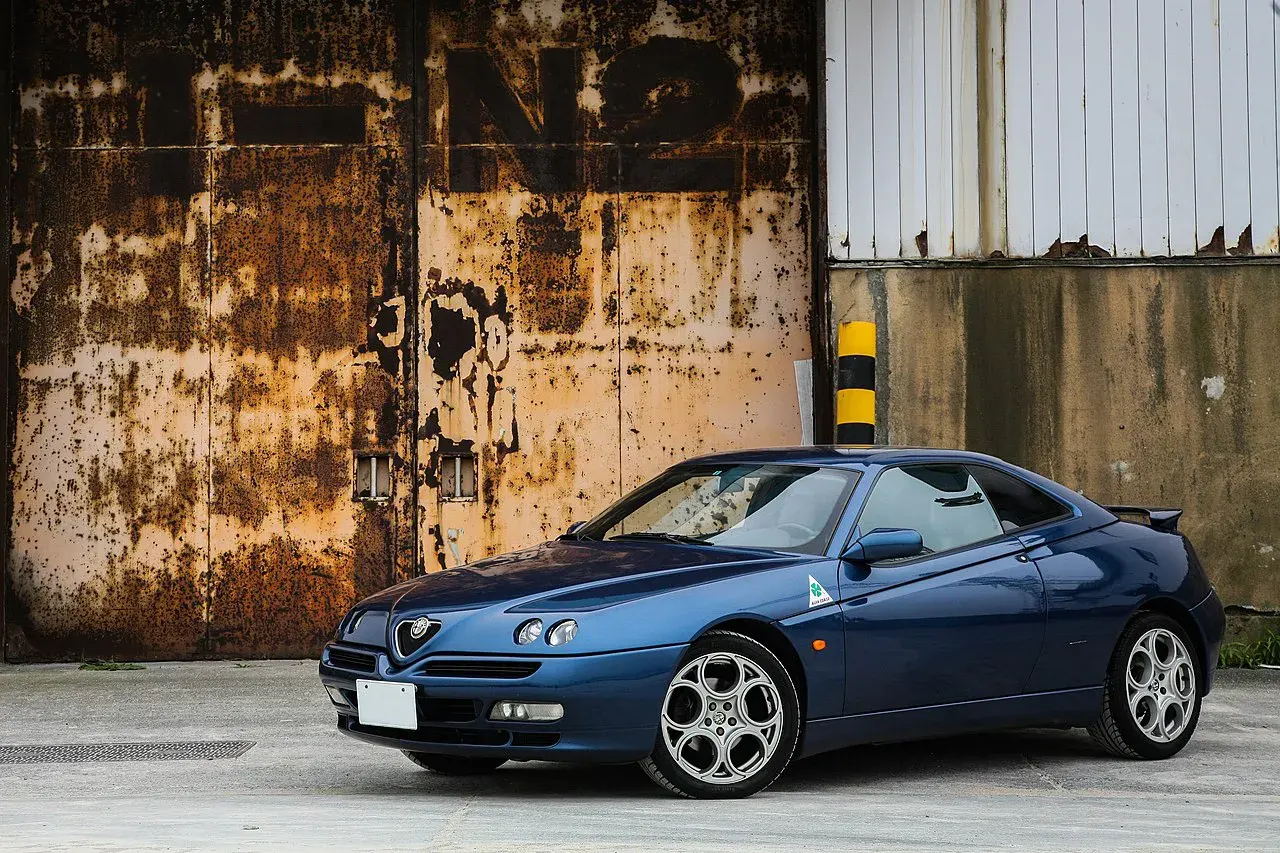 1280px-Alfa_Romeo_GTV_20TB.jpg.webp