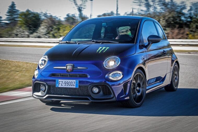 Abarth 595 Scorpioneoro e Abarth 595 Monster Energy Yamaha