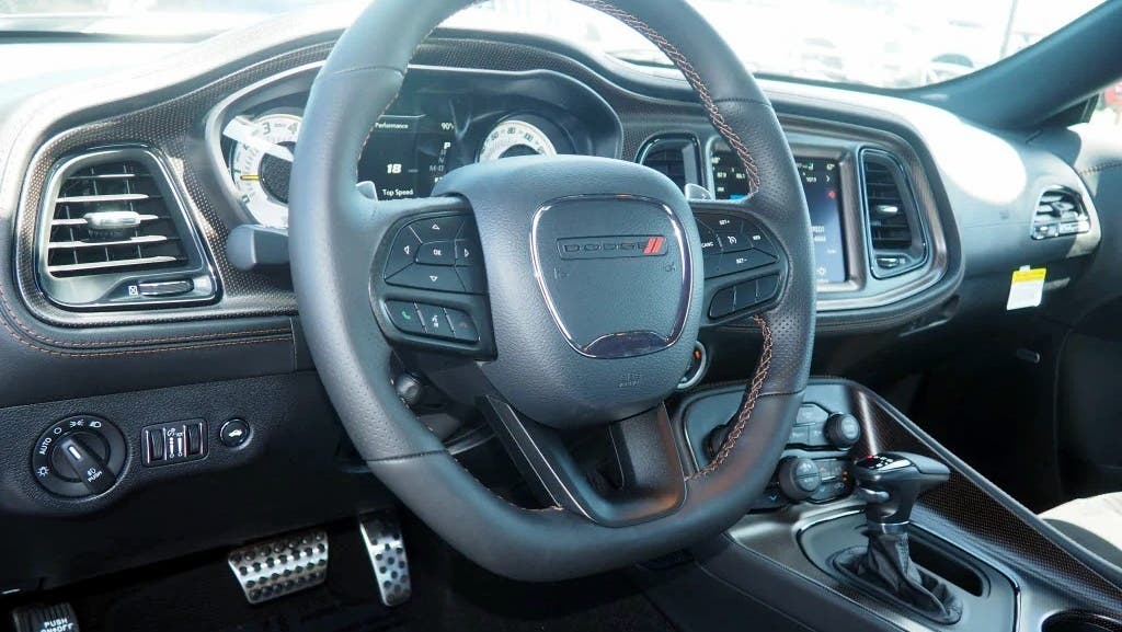 Dodge Challenger 50th Anniversary Commemorative Edition concessionarie