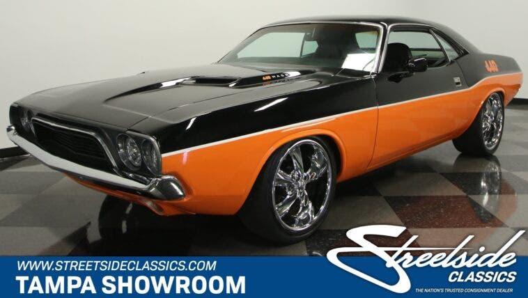 Dodge Challenger restomod 1972