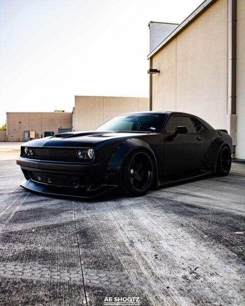 Dodge Challenger widebody