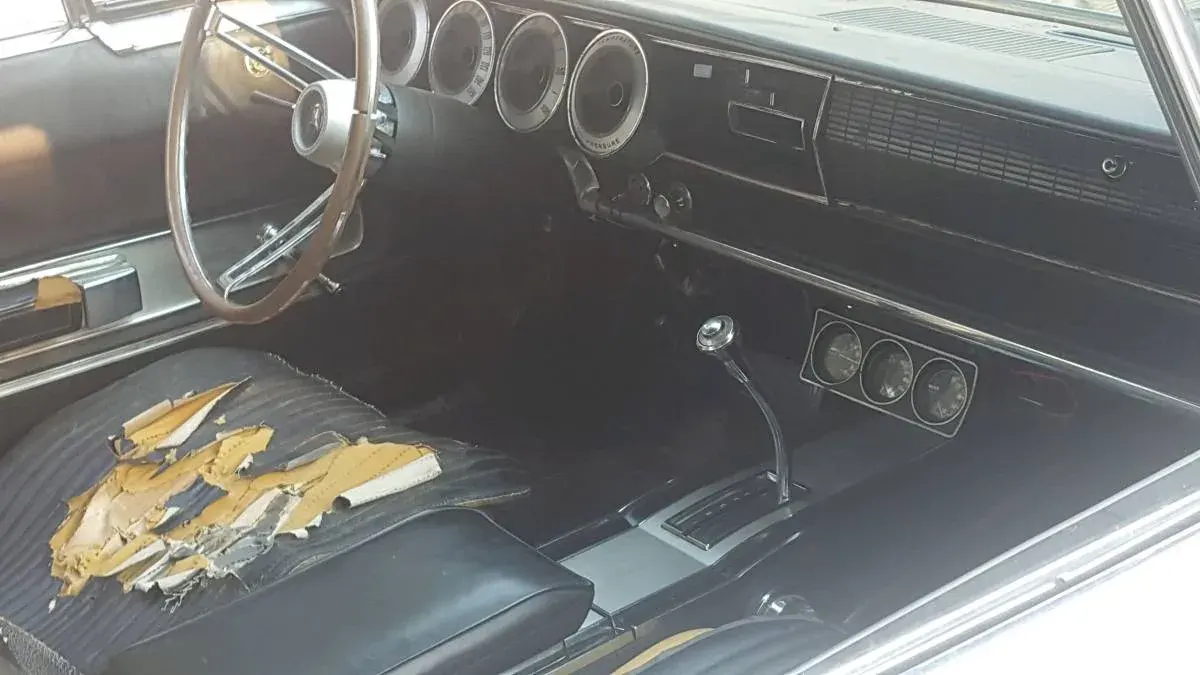 Dodge Charger 1967 oro