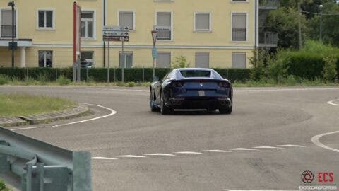 Ferrari 812 GTS foto Maranello