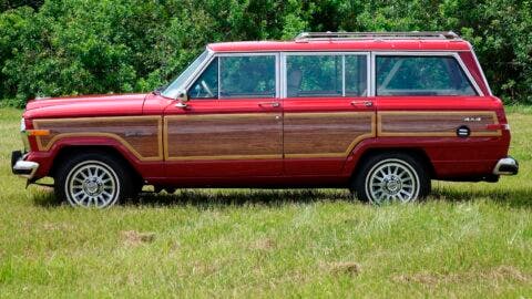 Jeep Grand Wagoneer Hellcat