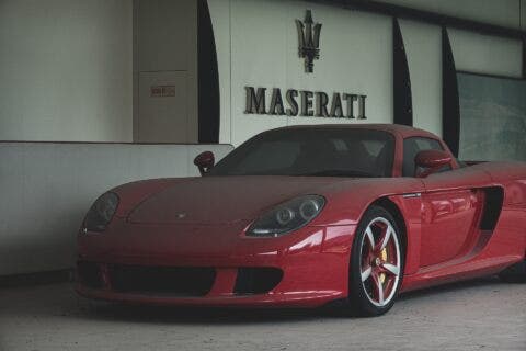 Porsche Carrera GT abbandonata