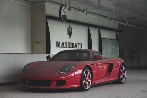 Porsche Carrera GT abbandonata