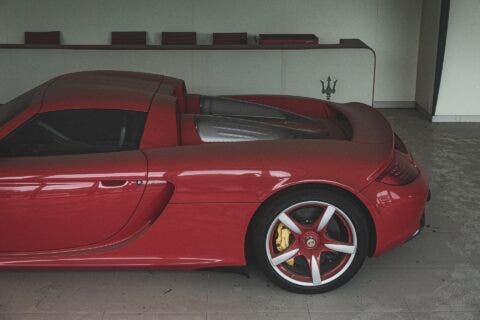 Porsche Carrera GT abbandonata