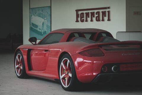 Porsche Carrera GT abbandonata