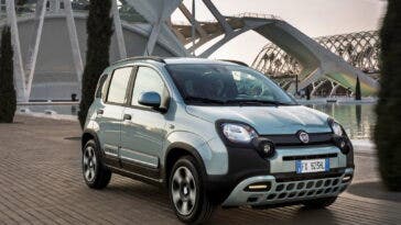 200108_fiat_panda-hybrid_03
